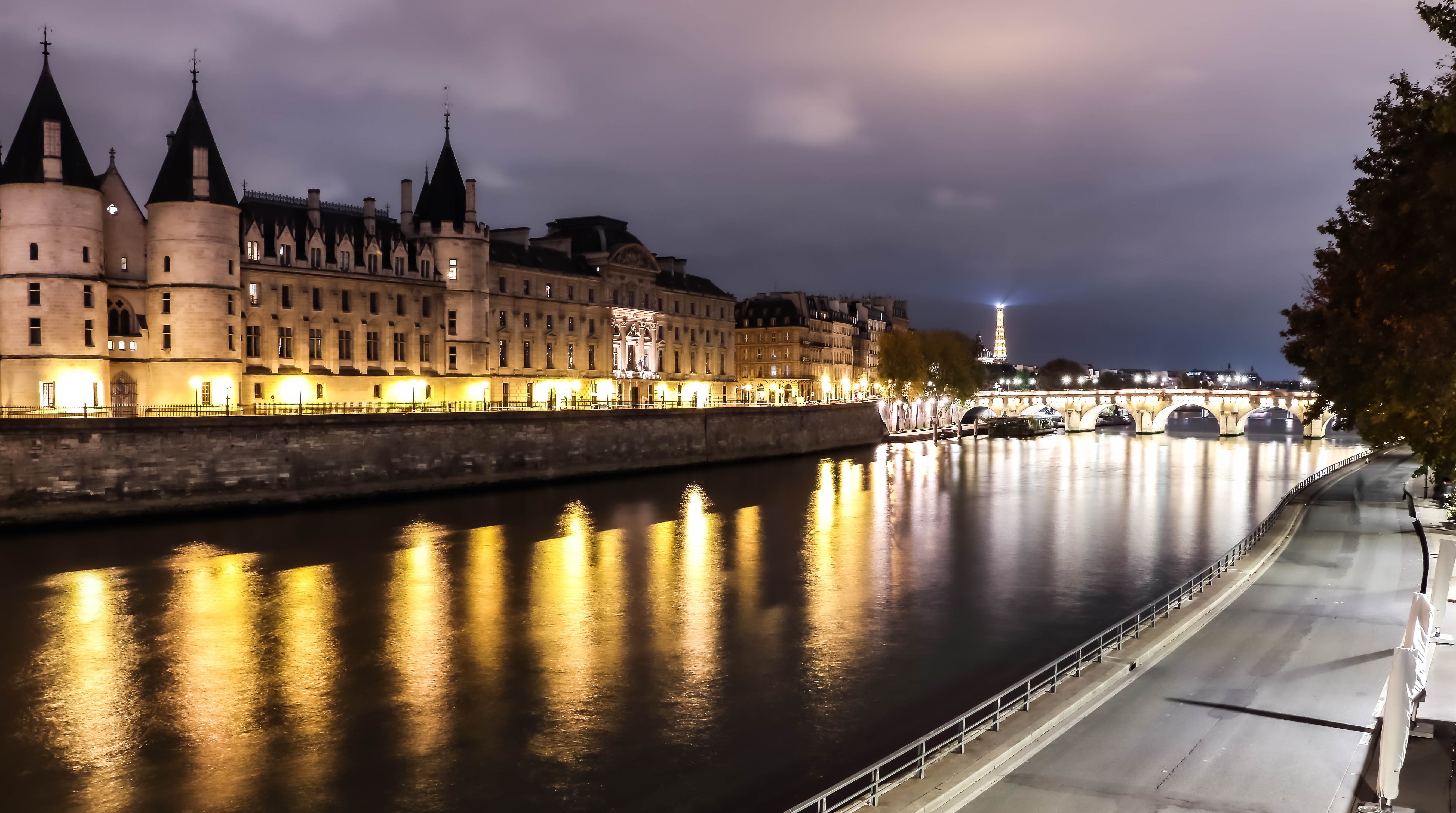 View on le Palais de la cité in Paris